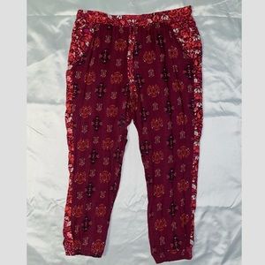 SO brand red patterned comfy pants, size L